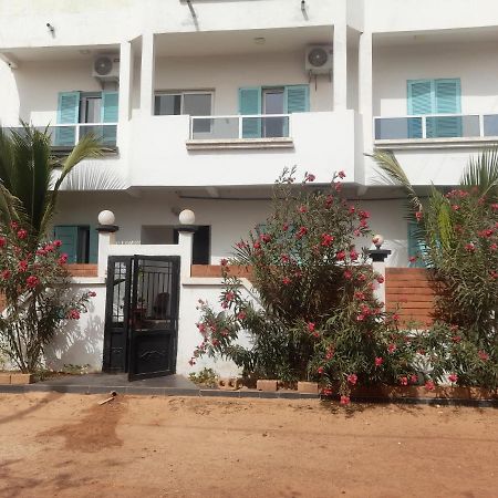 Residence Marie France Mendy Toubab Dialaw Exterior foto