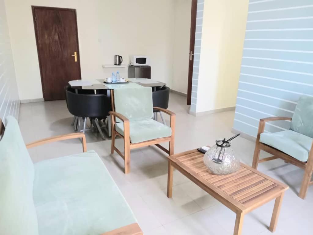 Residence Marie France Mendy Toubab Dialaw Exterior foto